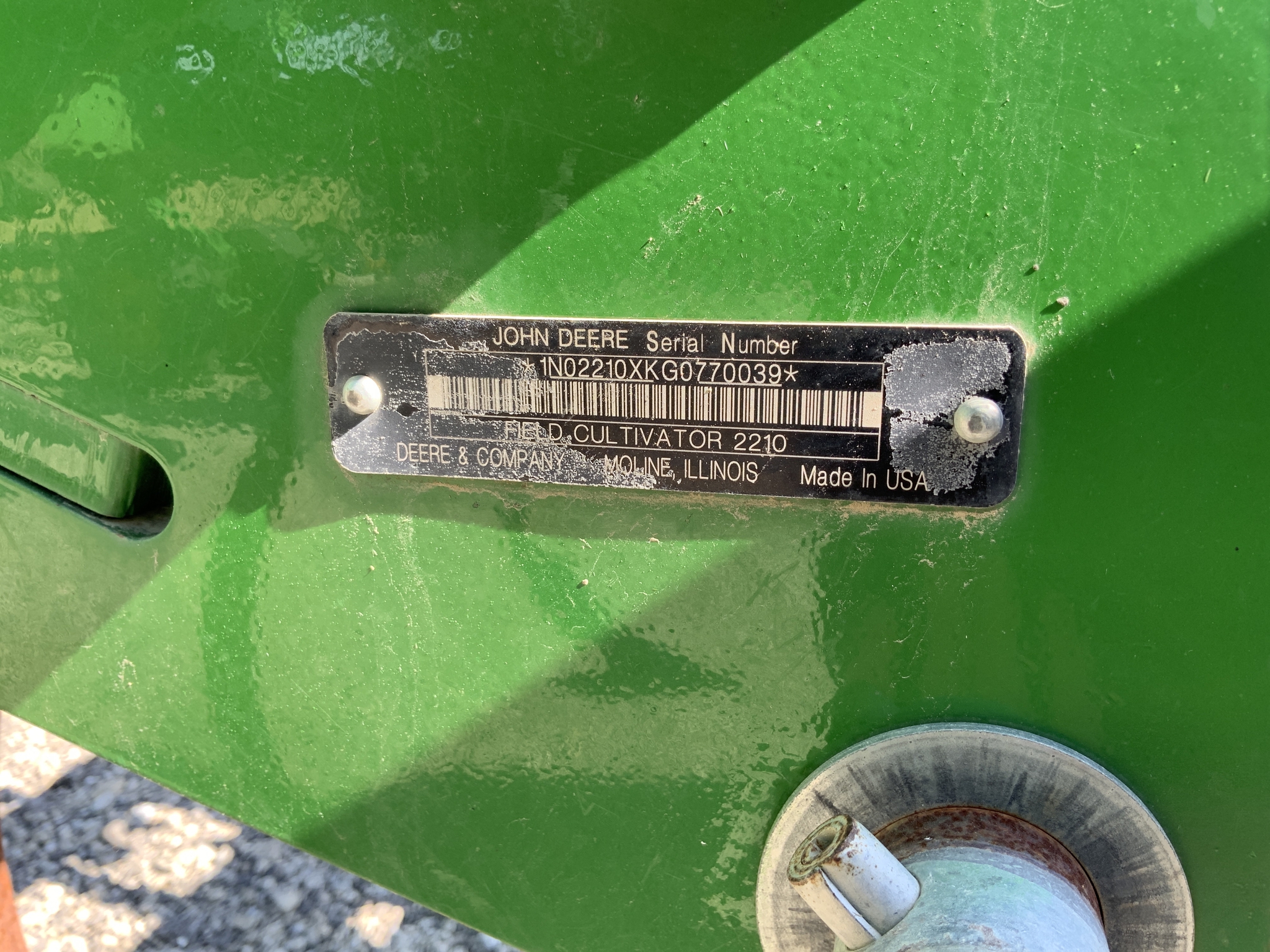 2017 John Deere 2210 Image 6