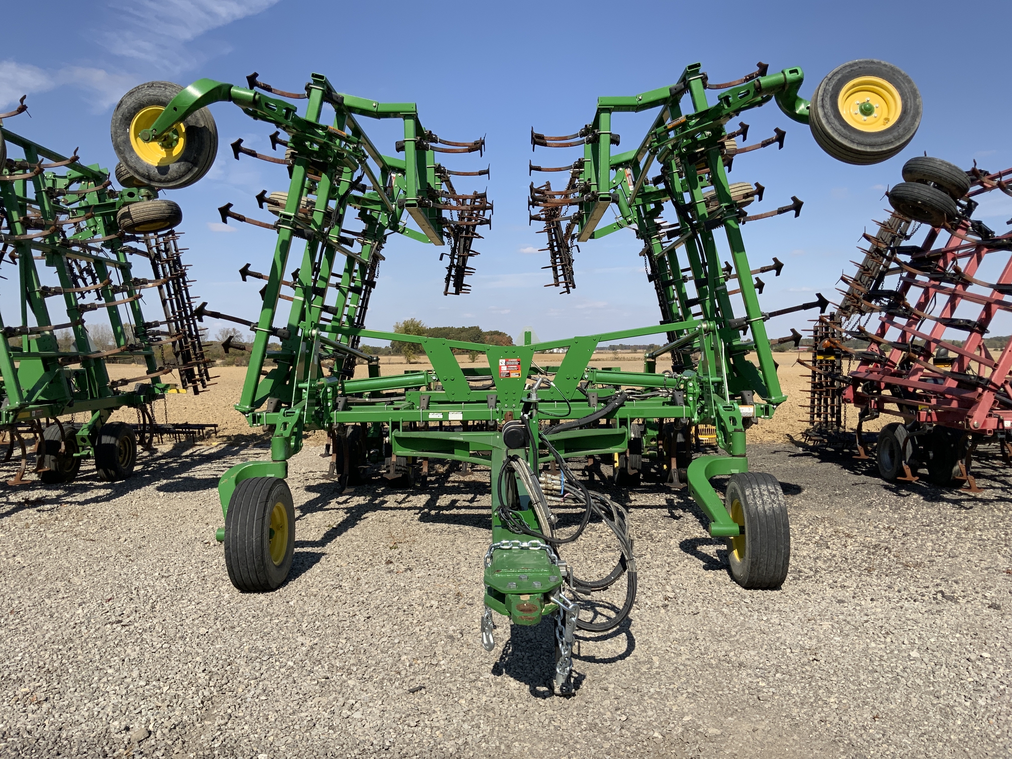 2017 John Deere 2210 Image 1