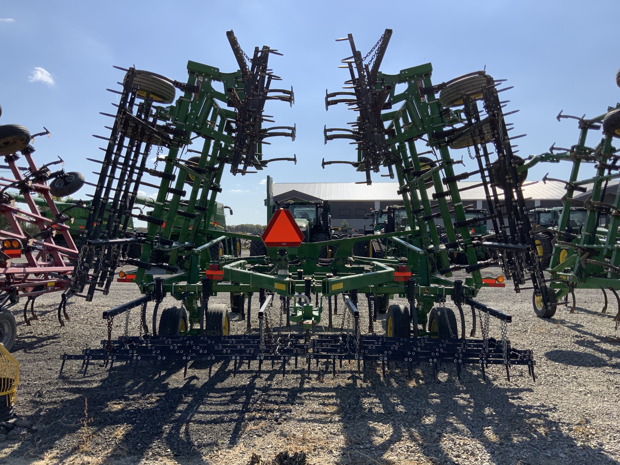 2017 John Deere 2210 Image 10