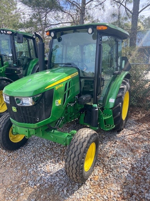 2023 John Deere 5075E Image 1