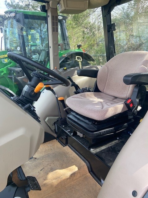 2023 John Deere 5075E Image 4