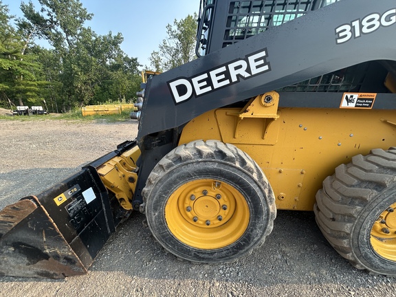 2023 John Deere 318G