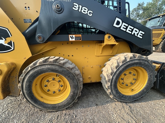 2023 John Deere 318G