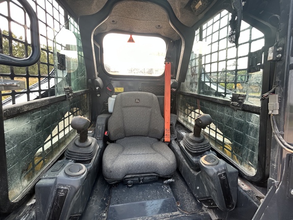 2023 John Deere 318G