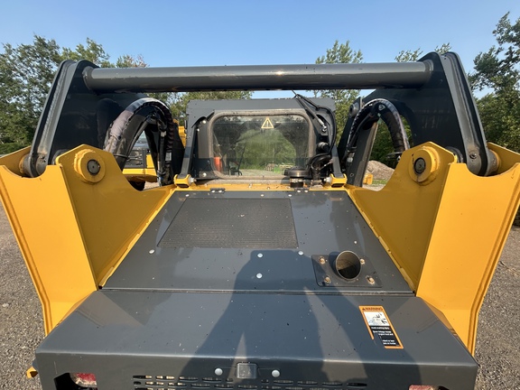 2023 John Deere 318G