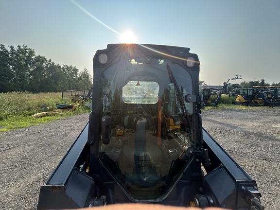 2023 John Deere 318G