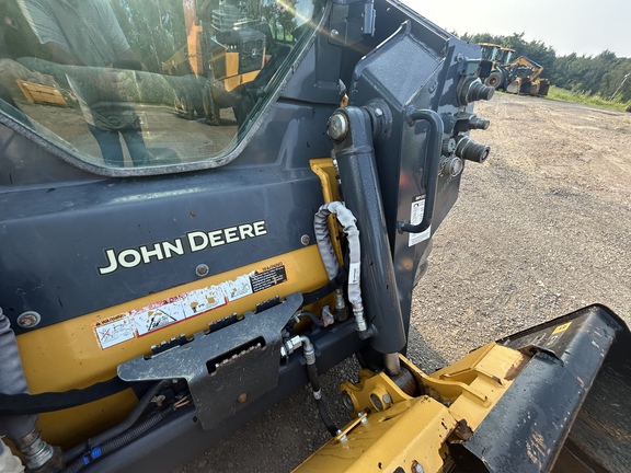 2023 John Deere 318G
