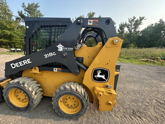 2023 John Deere 318G