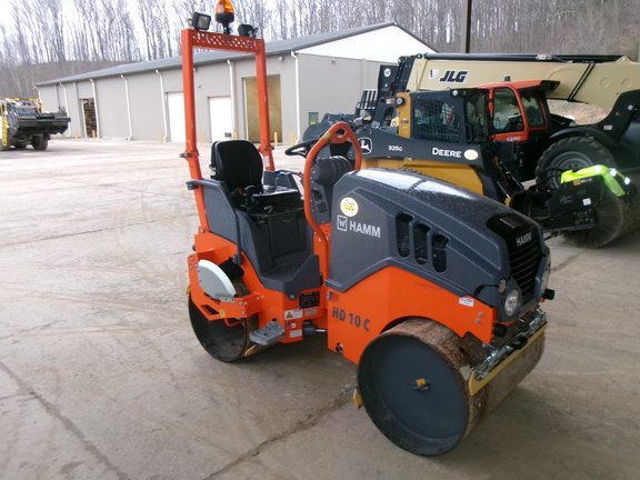 Photo of a 2024 Hamm HD10CVV