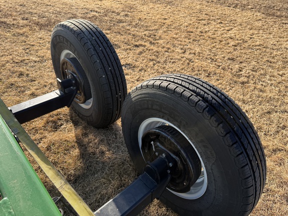 2023 Unverferth HT42 - Photo10