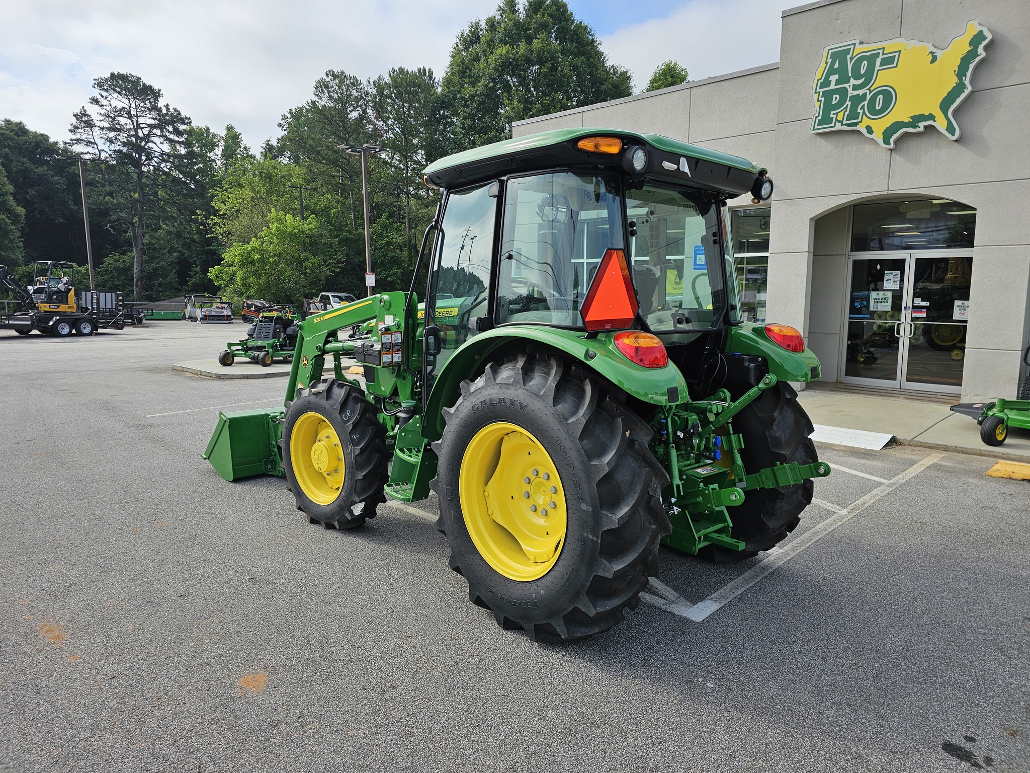 2024 John Deere 5060E Image 3