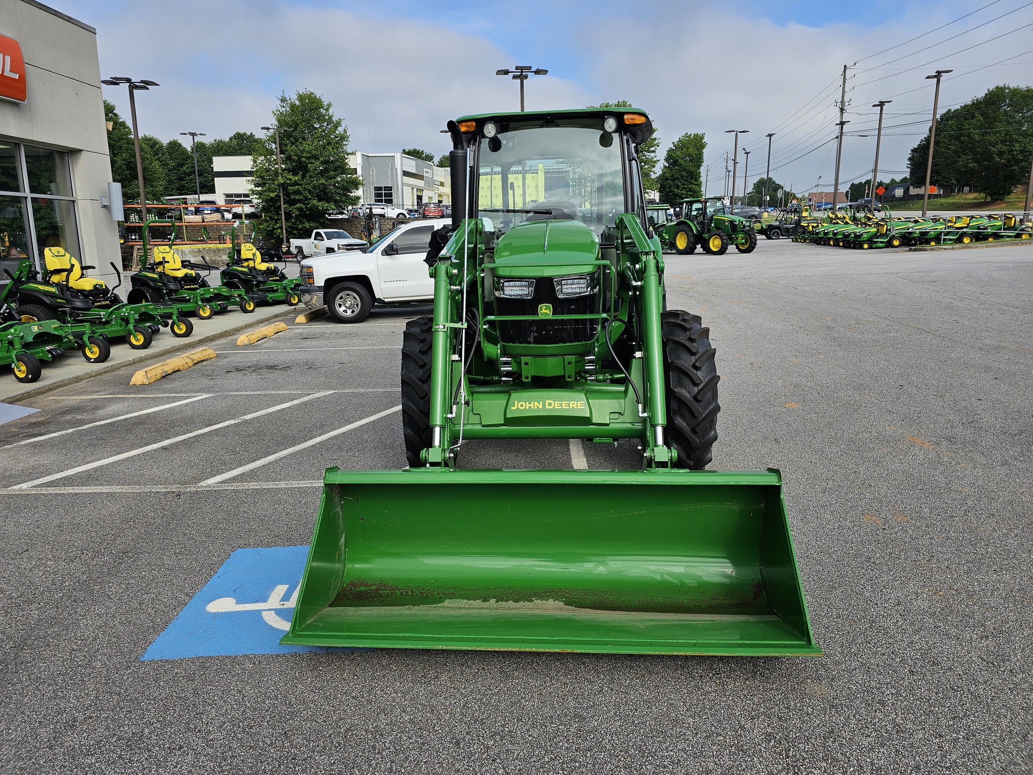 2024 John Deere 5060E Image 10