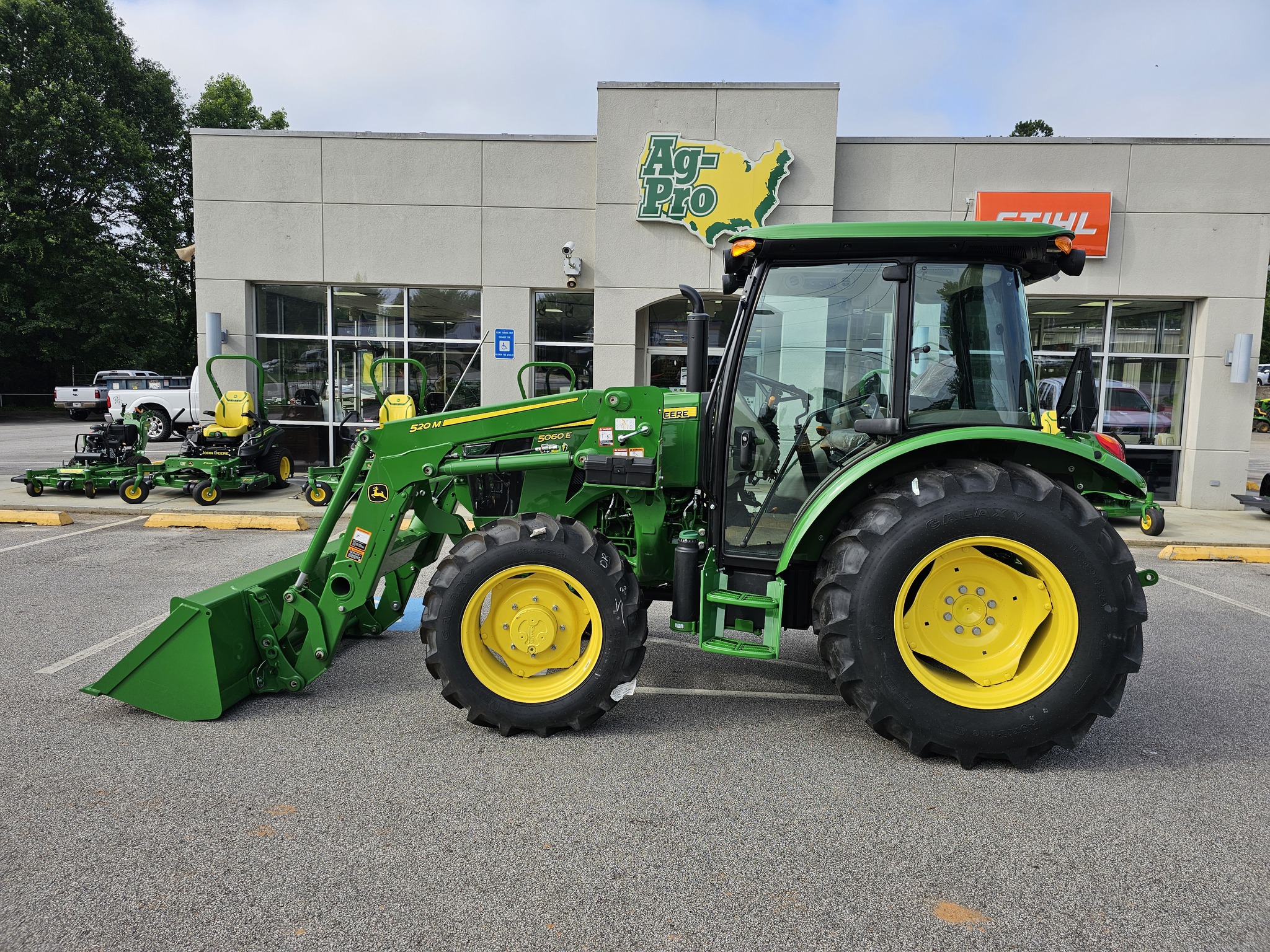 2024 John Deere 5060E Image 2