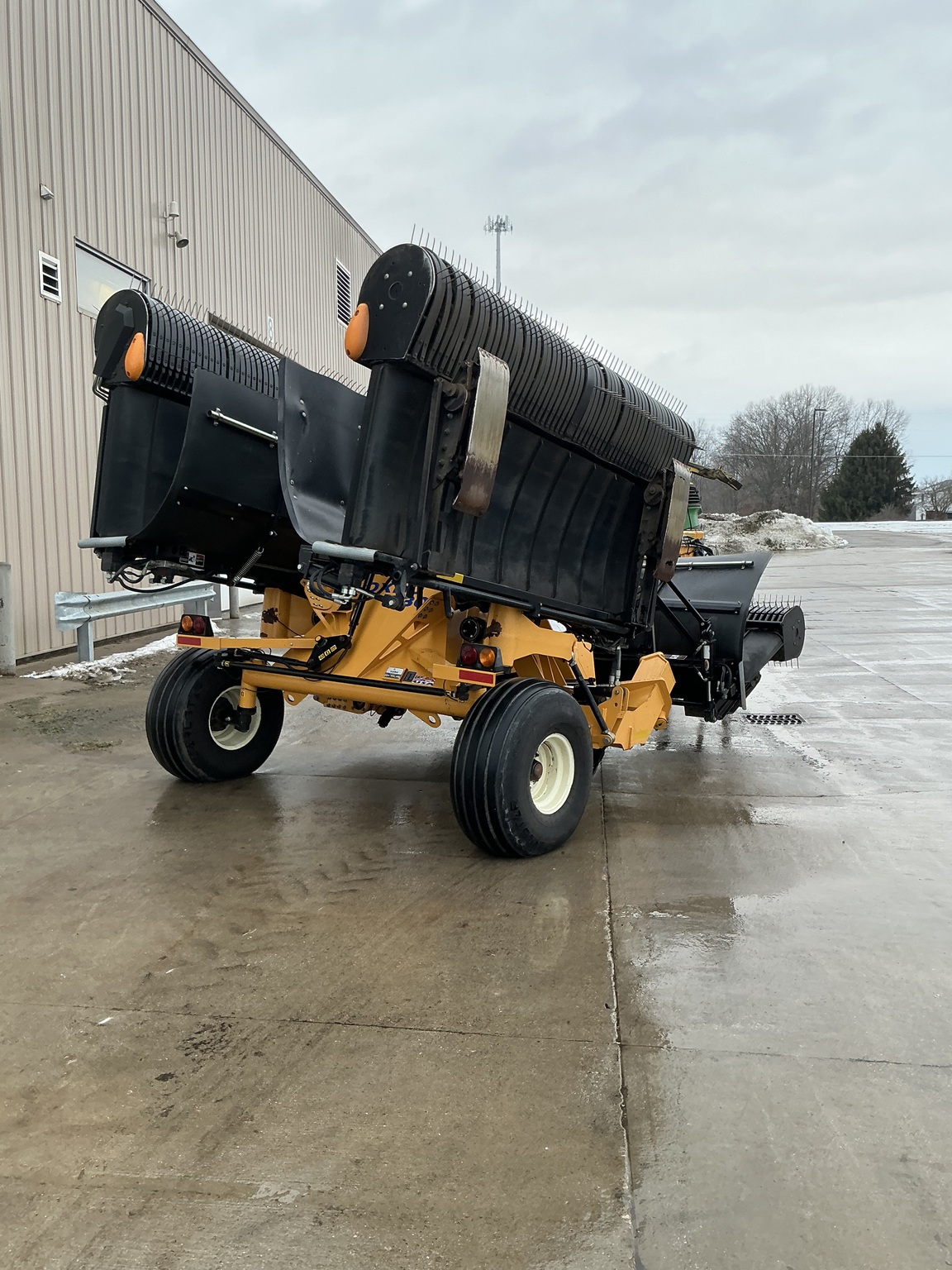 2016 Oxbo 330 Image 4