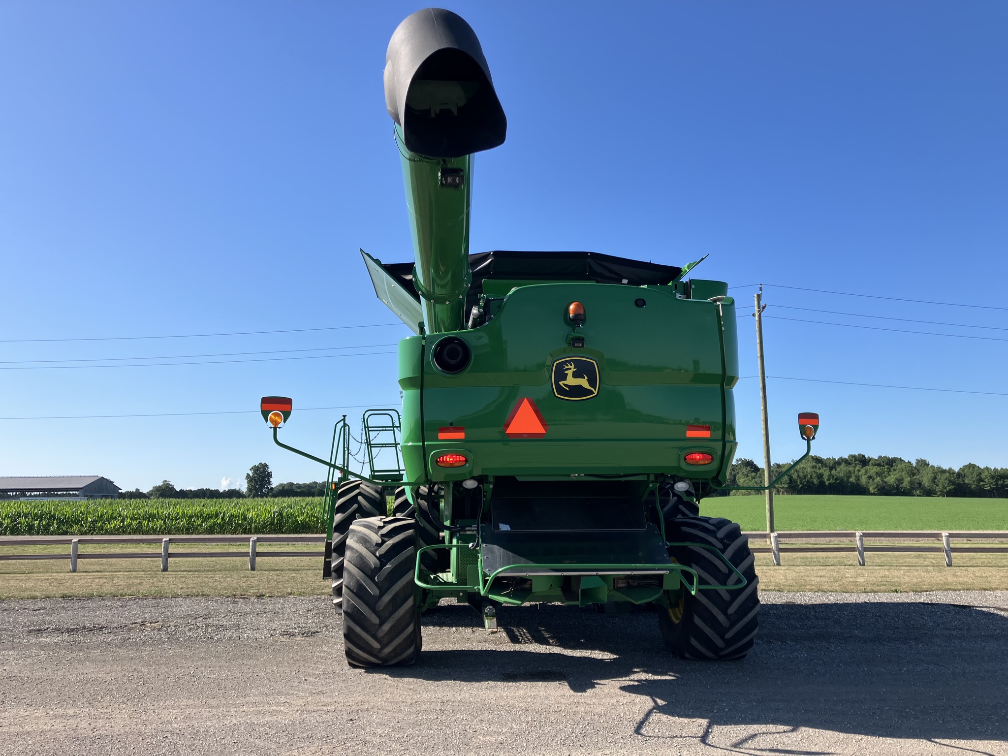 2016 John Deere S670 Image 6
