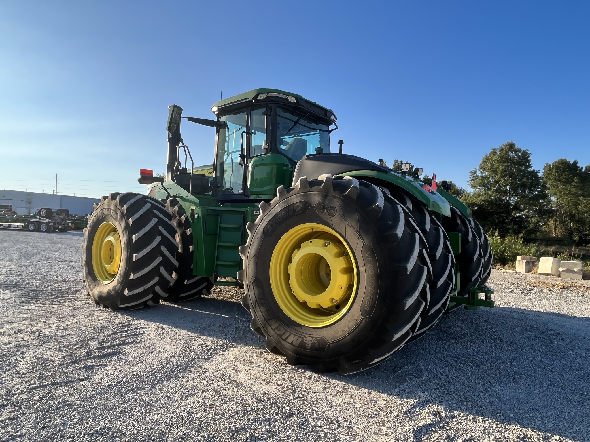  2022 John Deere 9R 640 at Heritage Tractor in Nevada, MO
