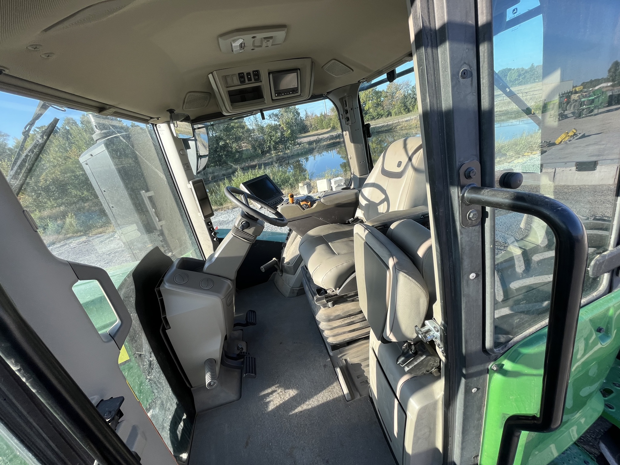  2022 John Deere 9R 640 at Heritage Tractor in Nevada, MO