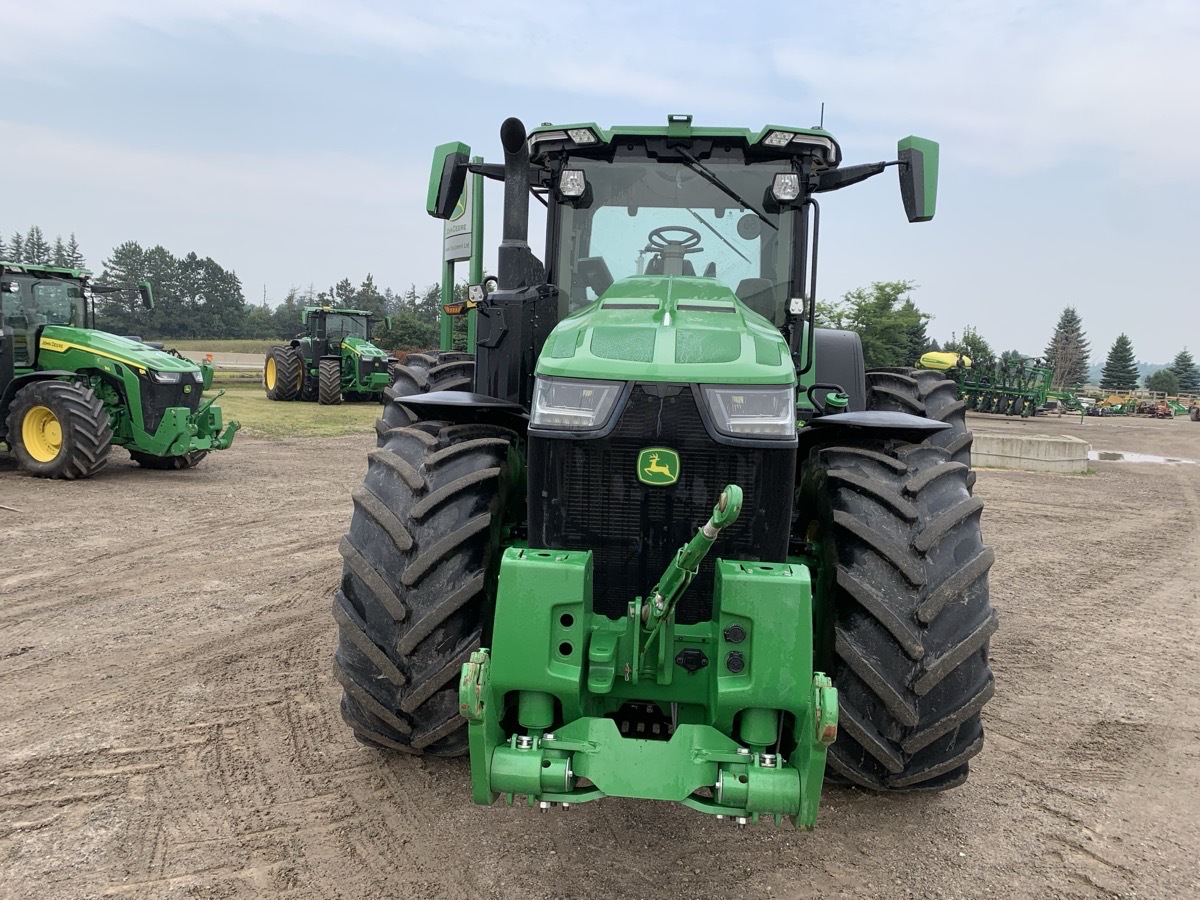 2022 John Deere 8R 310 Image 2