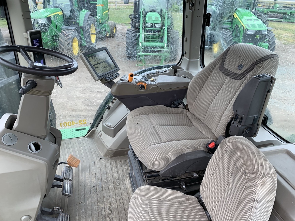 2022 John Deere 8R 310 Image 7