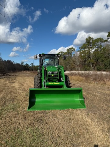 2025 John Deere 5105M Image 2