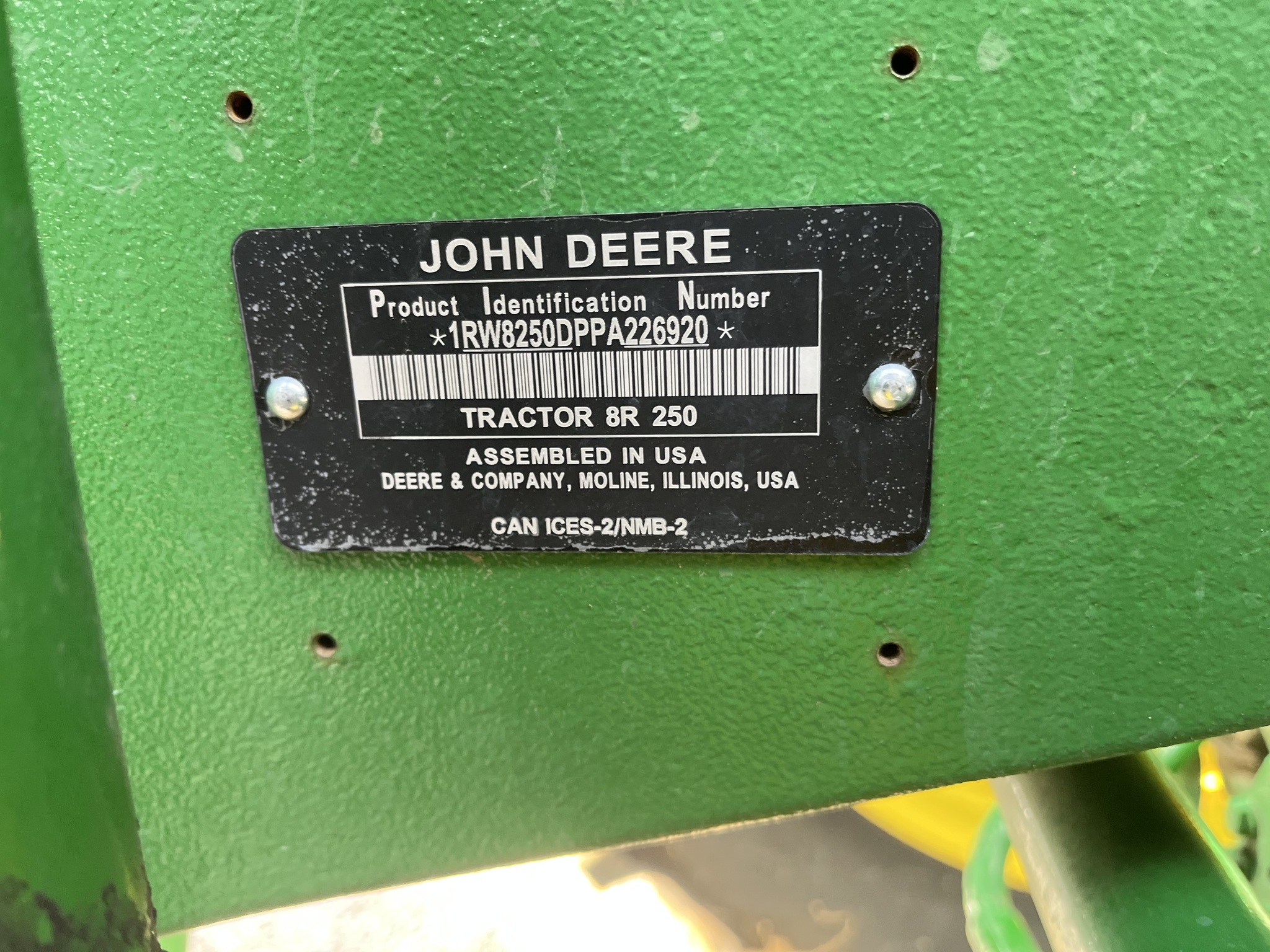 2023 John Deere 8R 250 Image 9