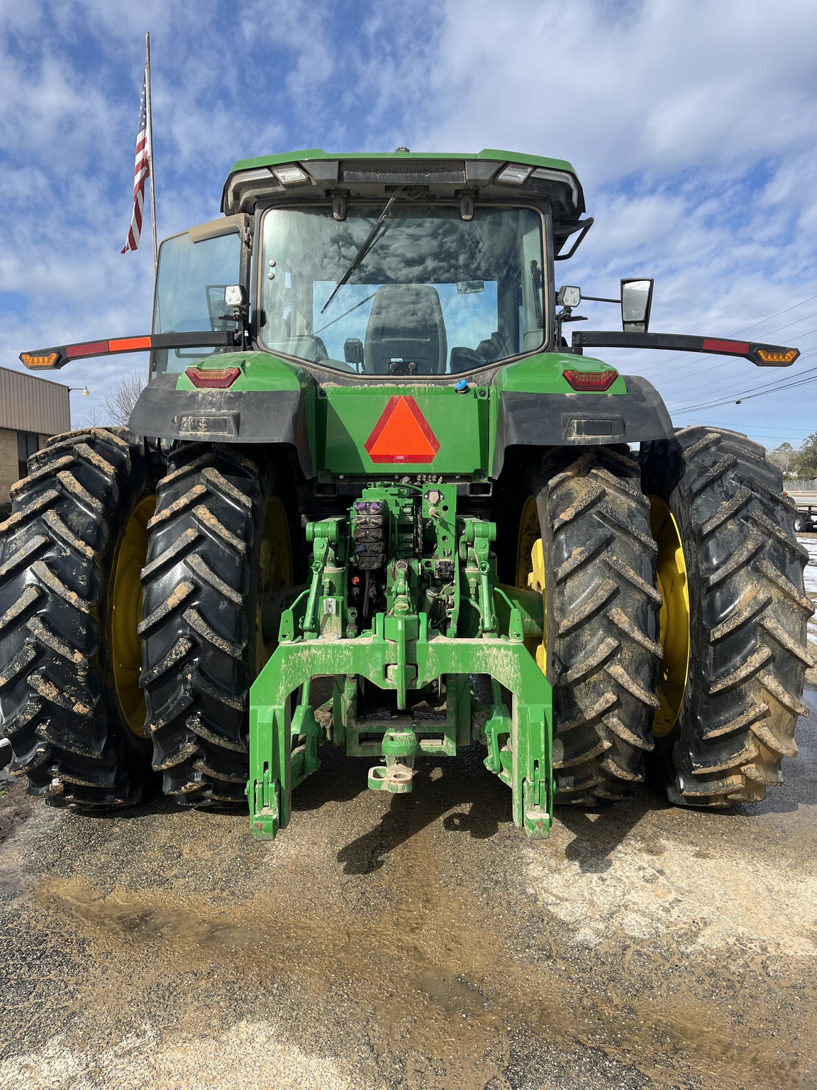 2023 John Deere 8R 250 Image 6