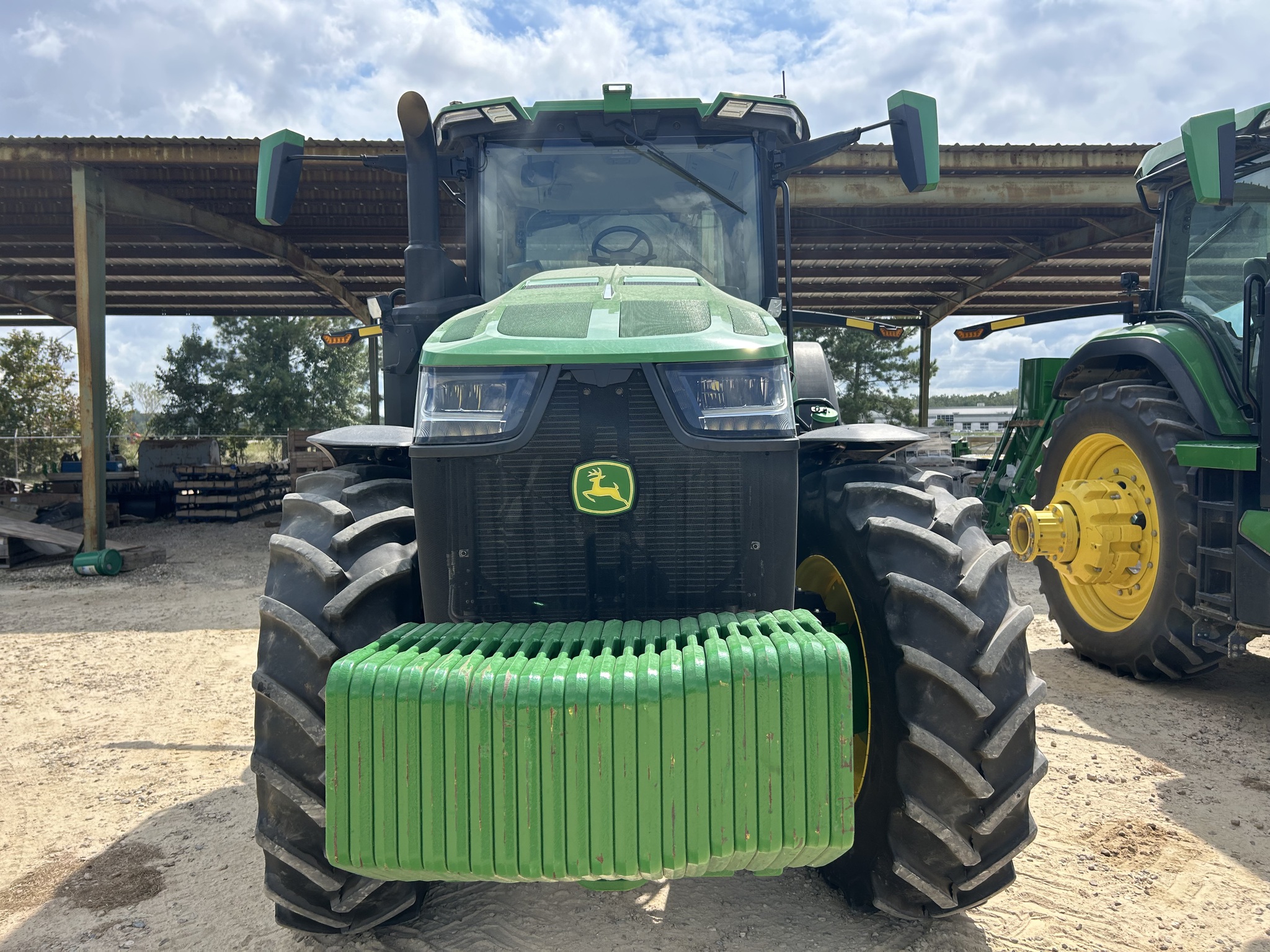 2023 John Deere 8R 250 Image 2