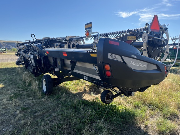 2022 Macdon FD240