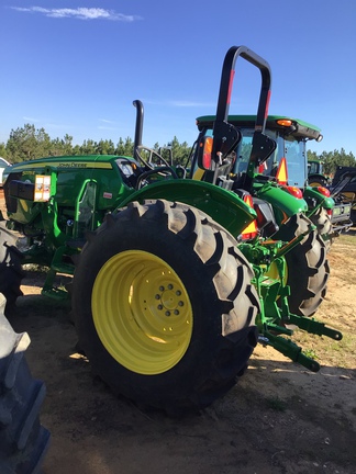 2024 John Deere 5075E Photo 6