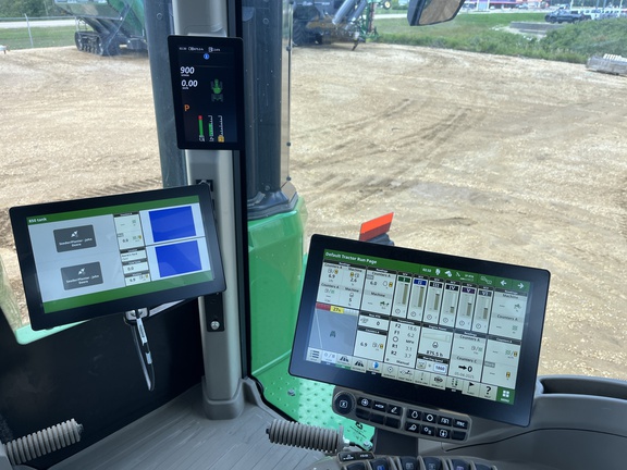 Used 2024 John Deere 9RX 590 Track Tractors at Horizon Ag & Turf in High Prairie, AB - Photo12