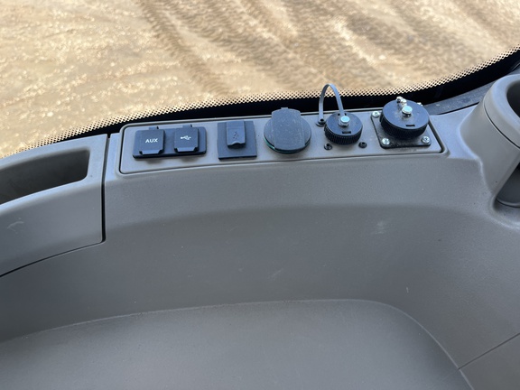 Used 2024 John Deere 9RX 590 Track Tractors at Horizon Ag & Turf in High Prairie, AB - Photo14