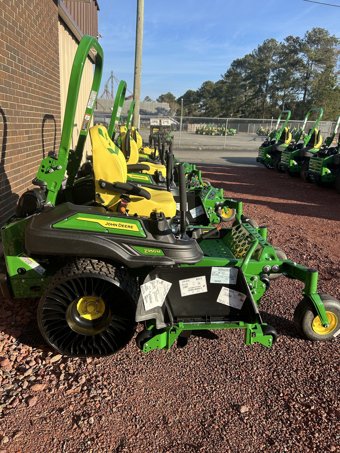 2025 John Deere Z950M Image 3