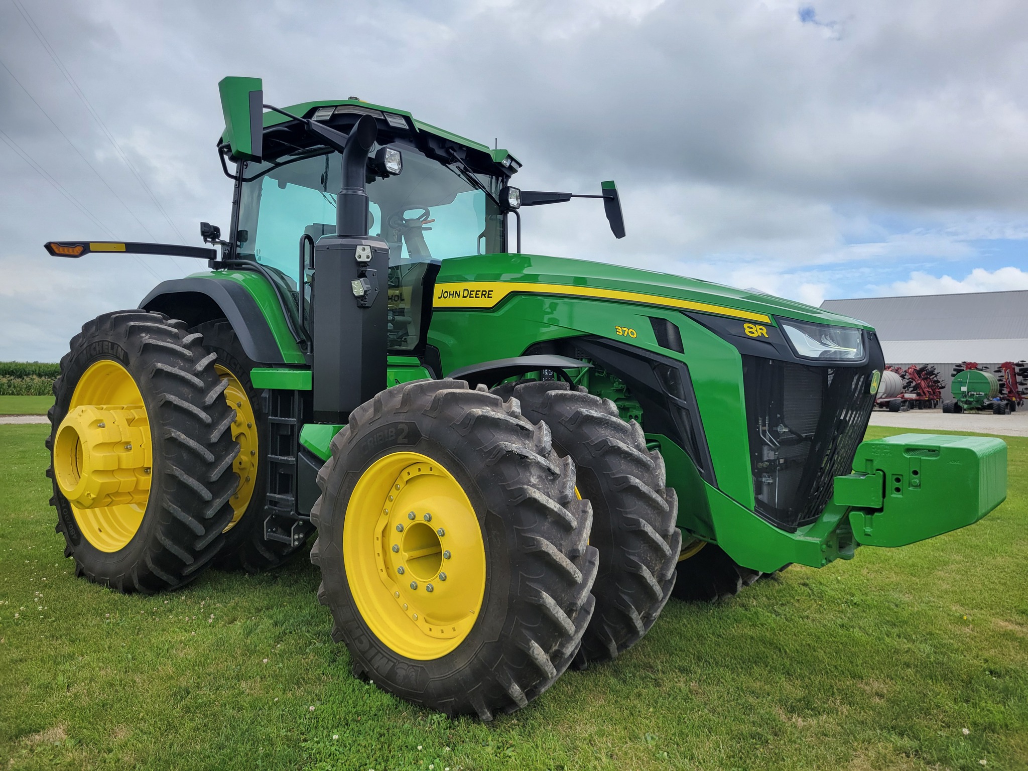  2024 John Deere 8R 370 at Heritage Tractor in Roanoke, IL