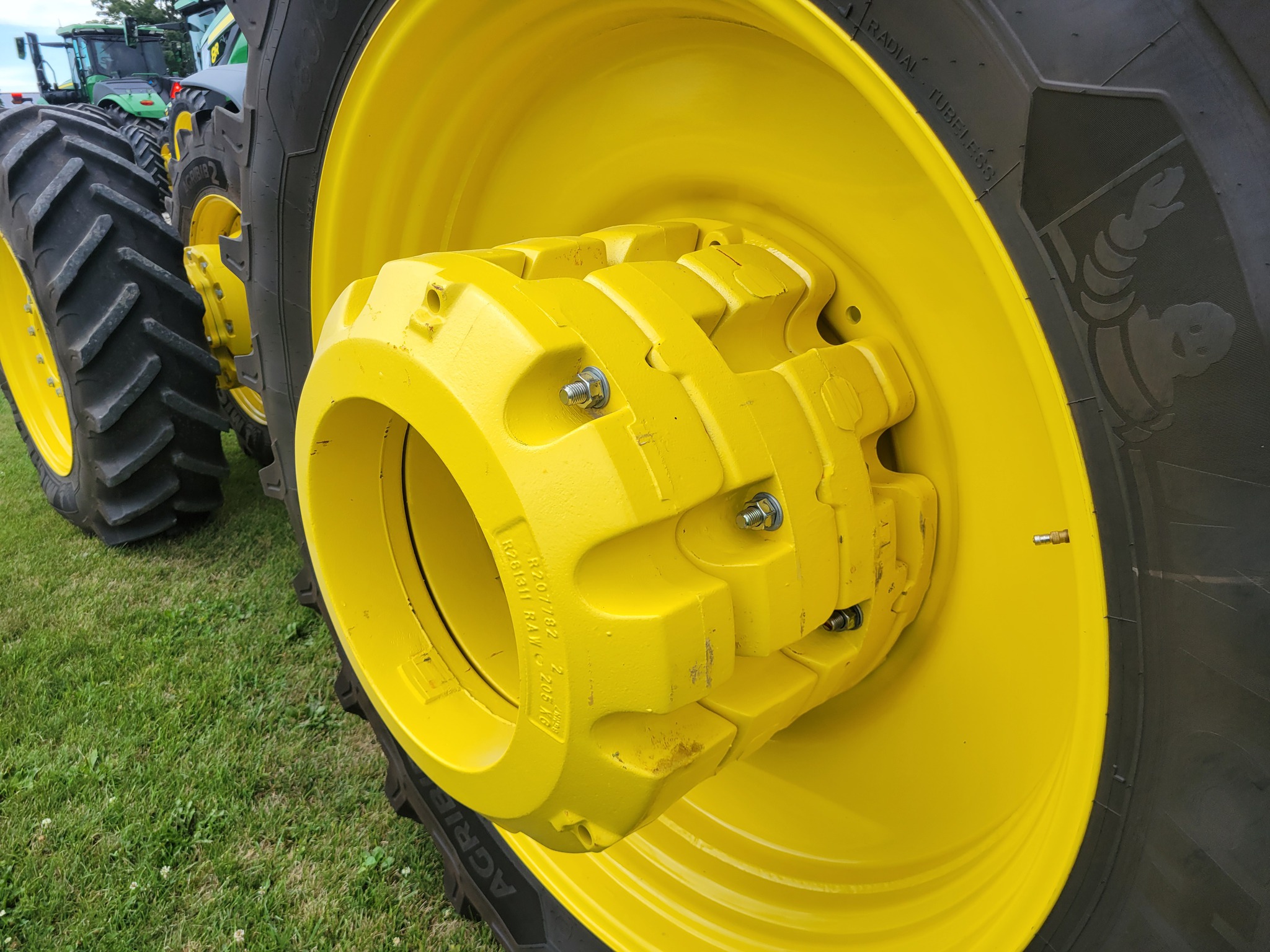  2024 John Deere 8R 370 at Heritage Tractor in Roanoke, IL