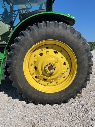 2015 John Deere 6145R