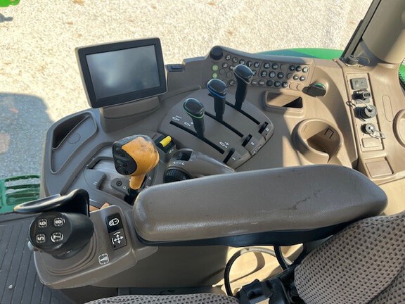 2015 John Deere 6145R