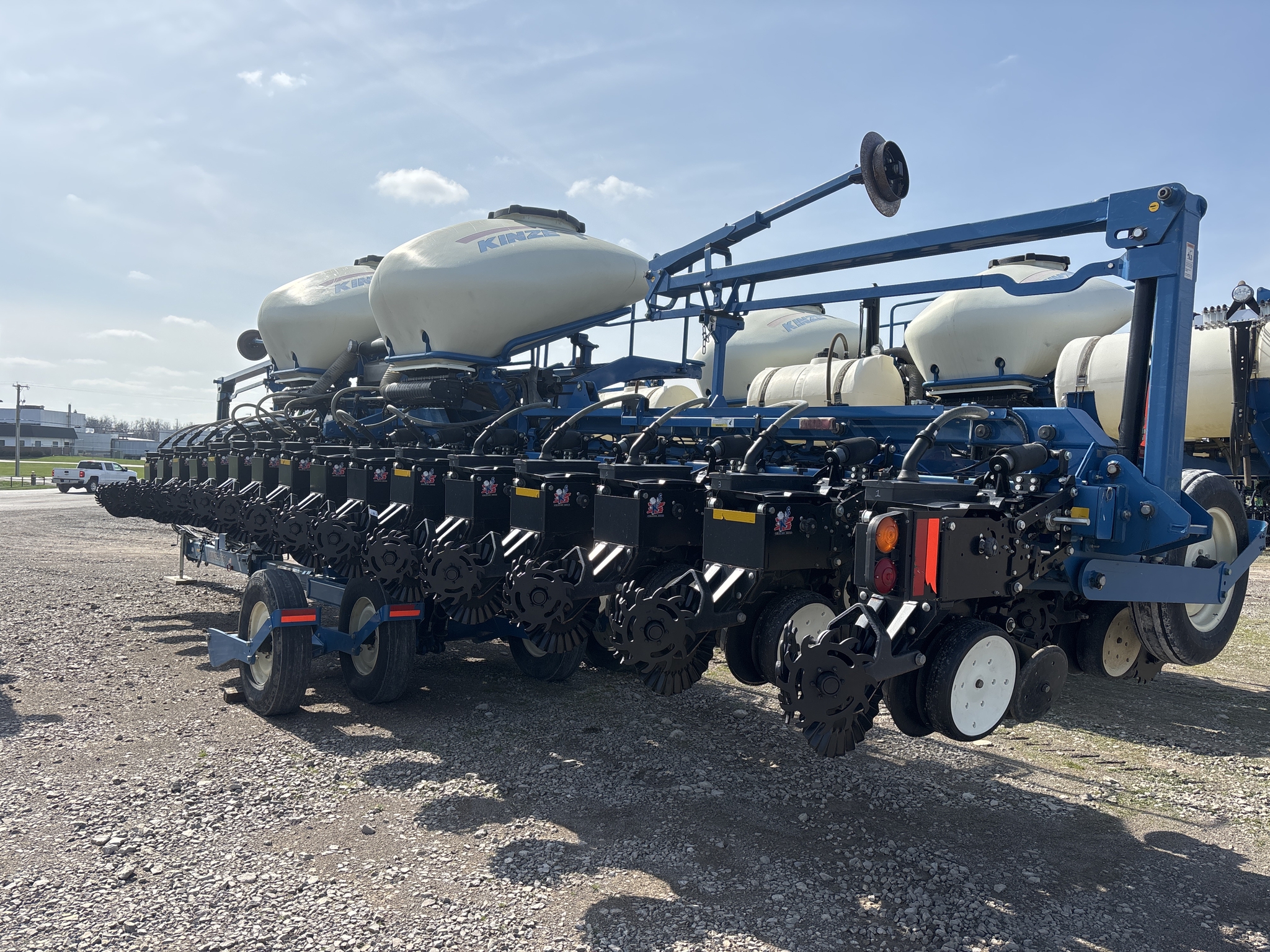 Used 2015 Kinze 3660 Planters: Drawn at Koenig Equipment in Rushville, IN - PhotoXL3