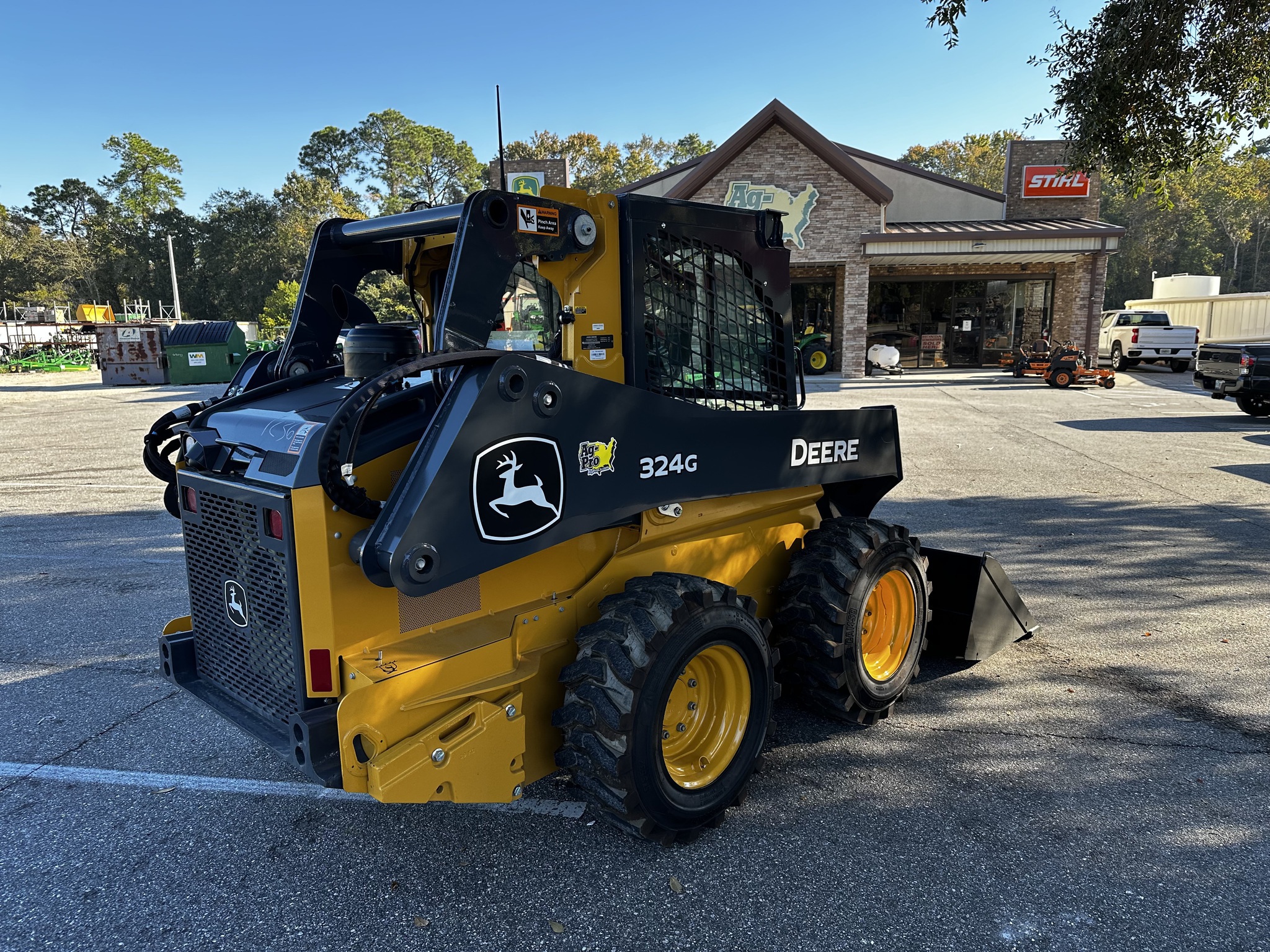 2025 John Deere 324G Image 6