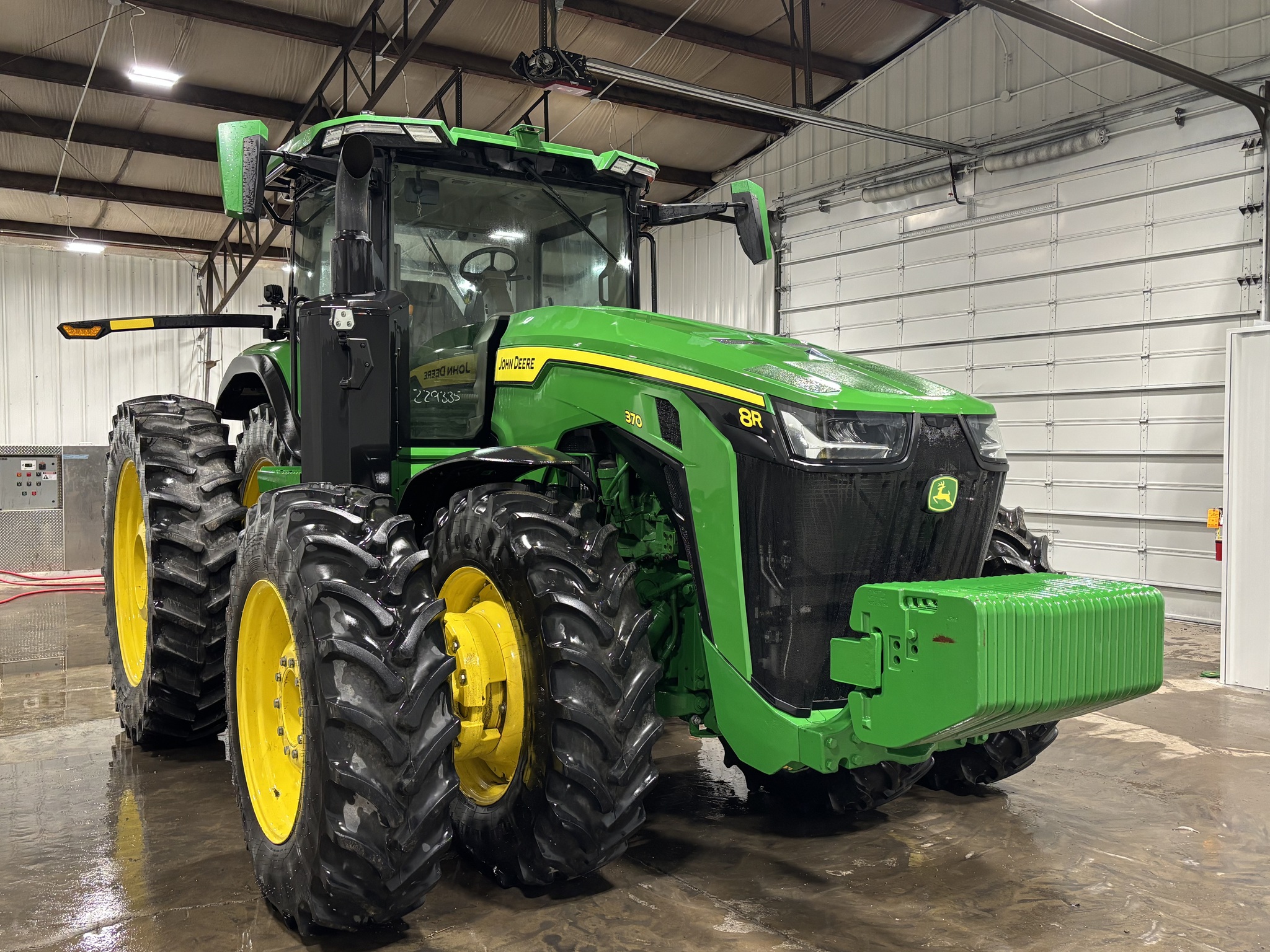 2023 John Deere 8R 370 Image 7