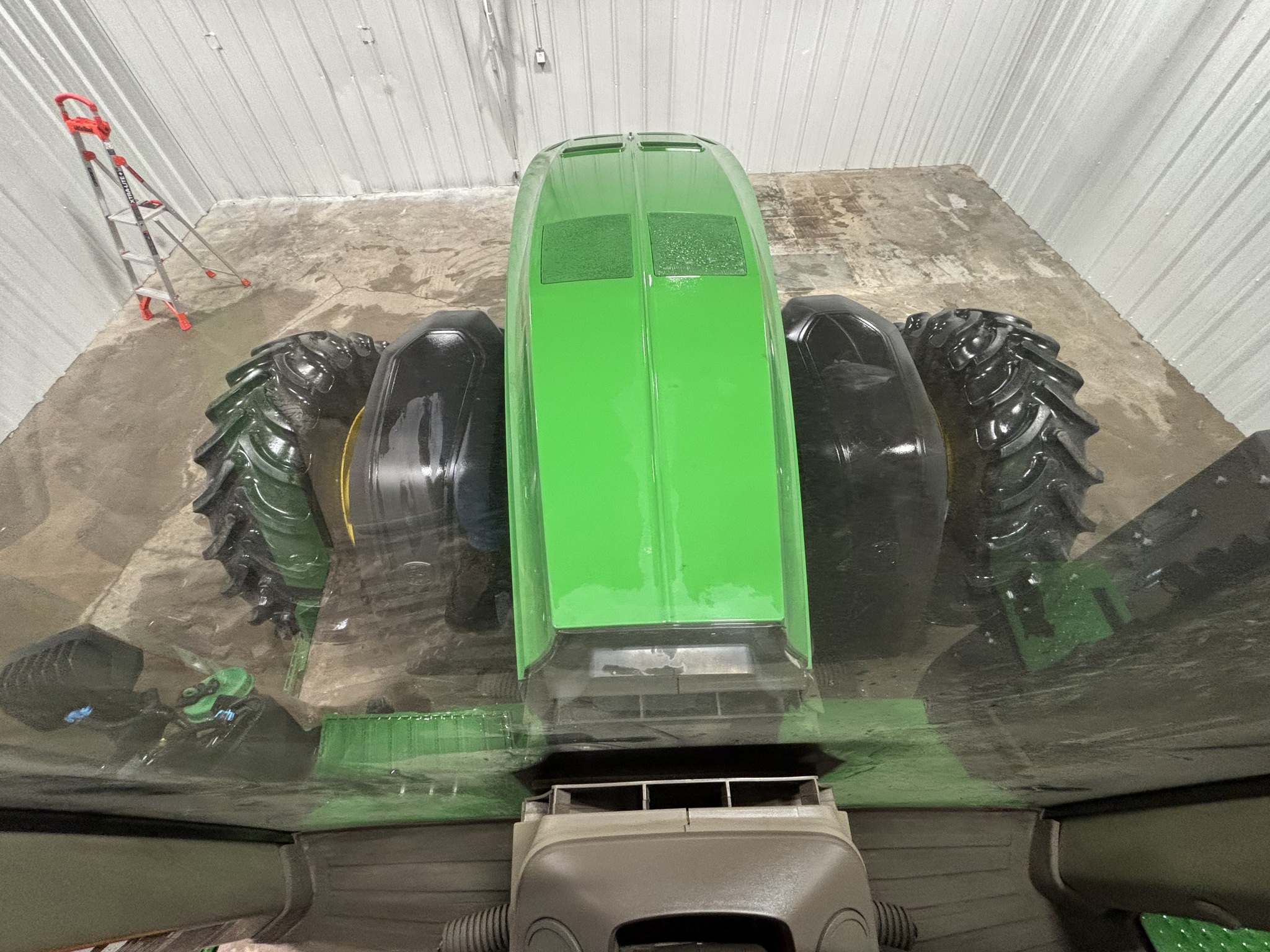 2023 John Deere 8R 370 Image 16