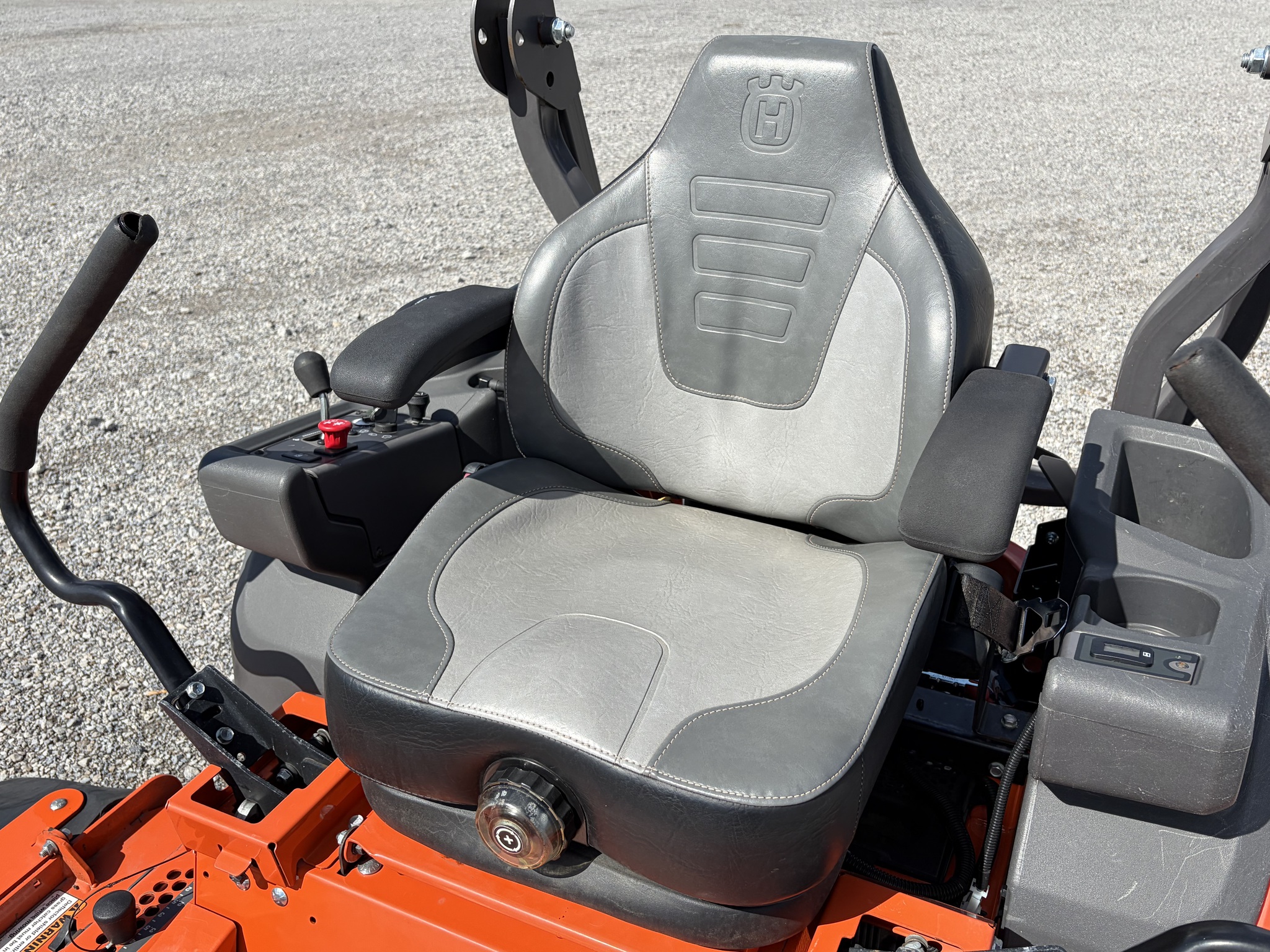 2023 Husqvarna Z460 Image 9