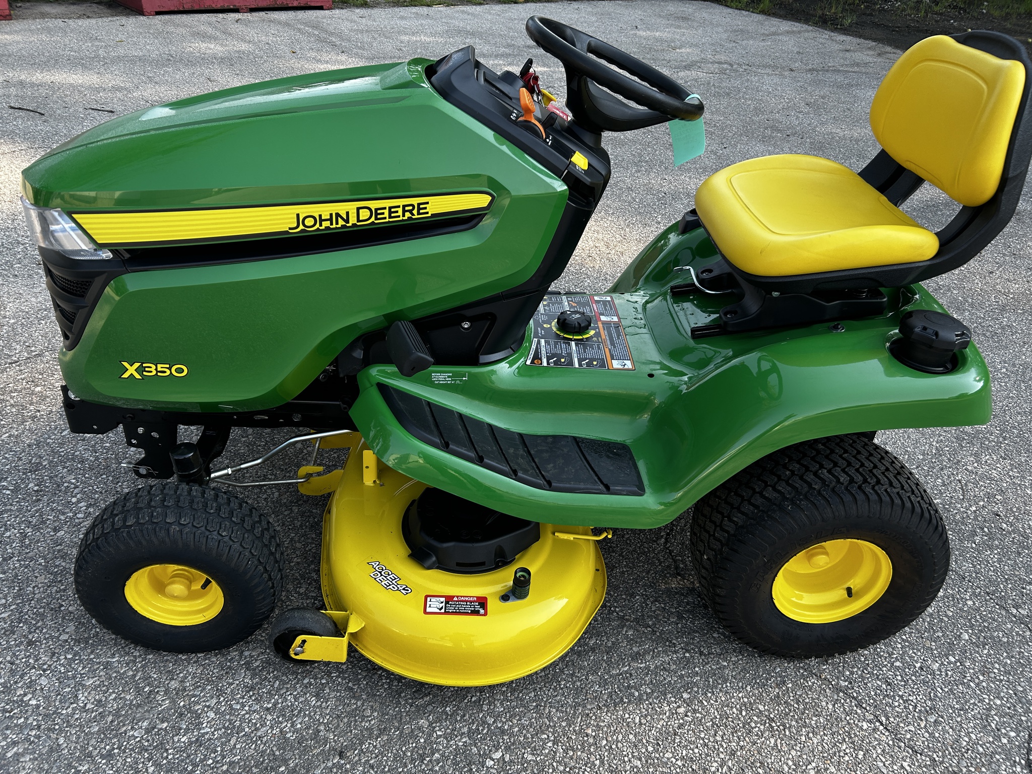 2019 John Deere X350 Image 2