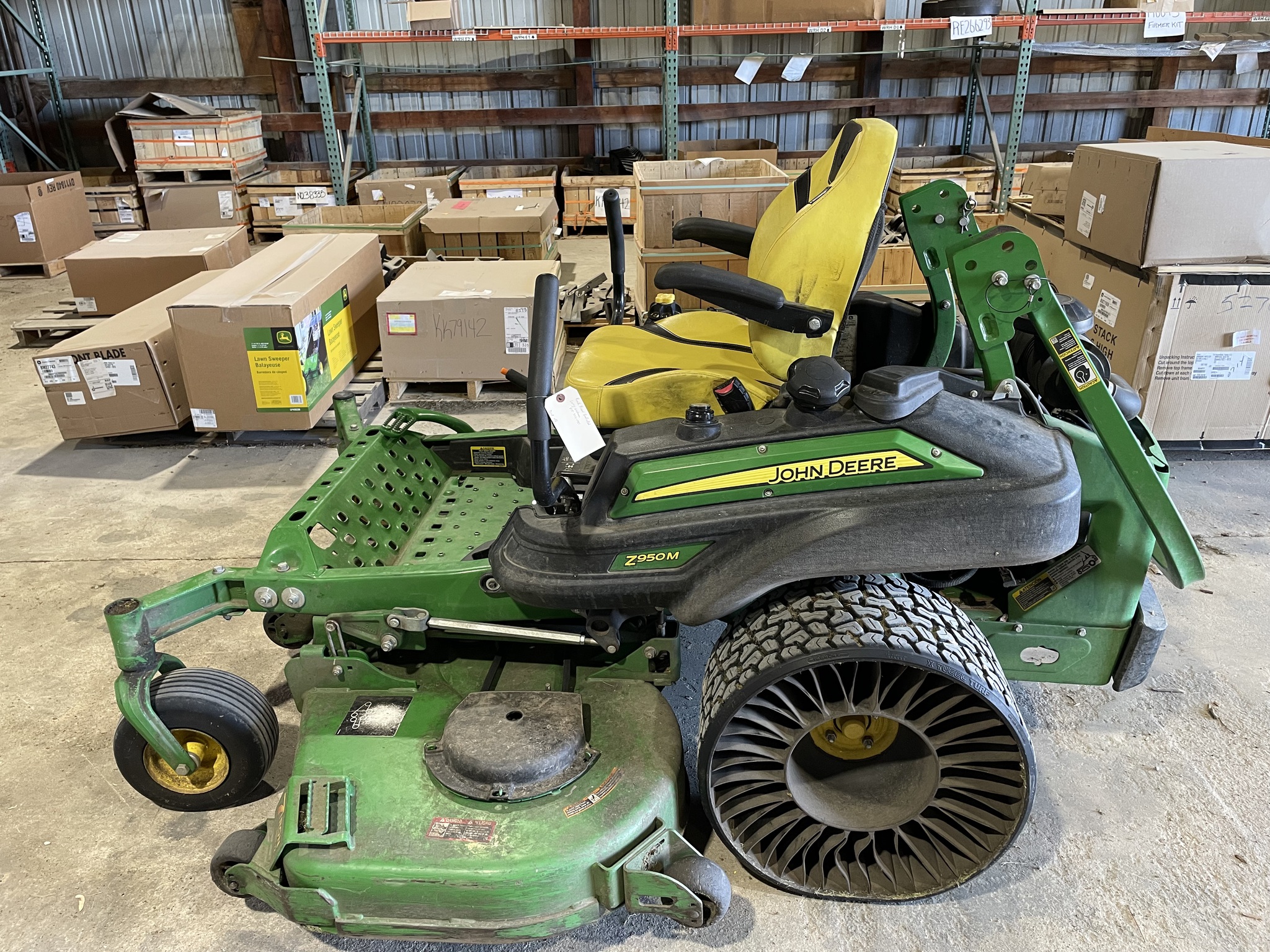  2021 John Deere Z950M at Heritage Tractor in Dixon, IL