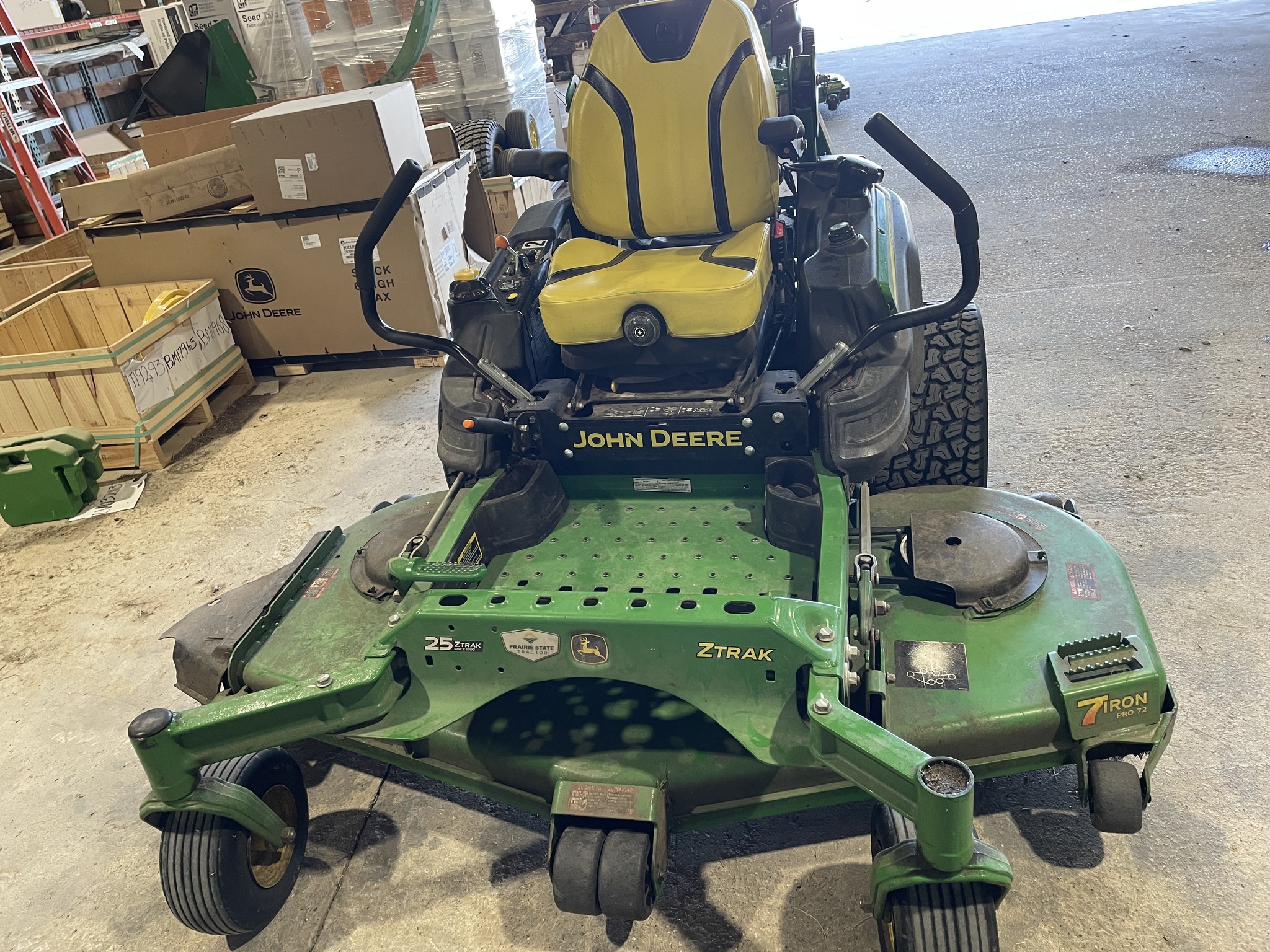  2021 John Deere Z950M at Heritage Tractor in Dixon, IL