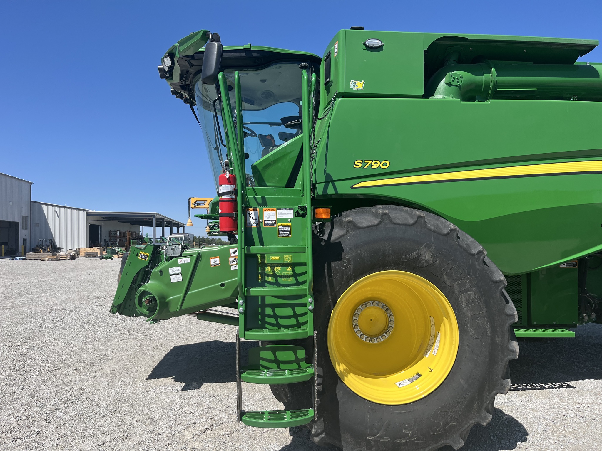 2023 John Deere S790 Image 4