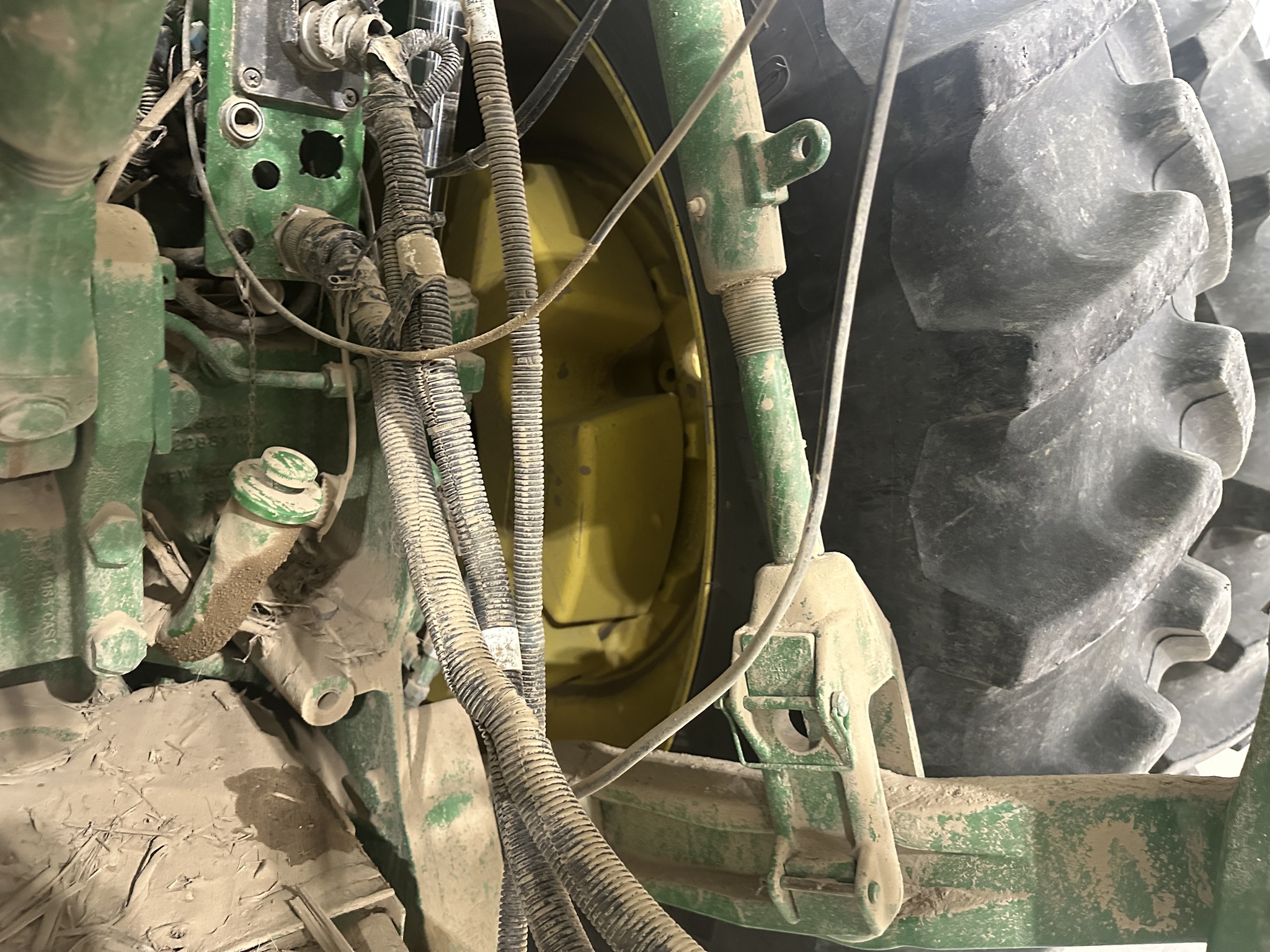 2013 John Deere 8360R Image 12