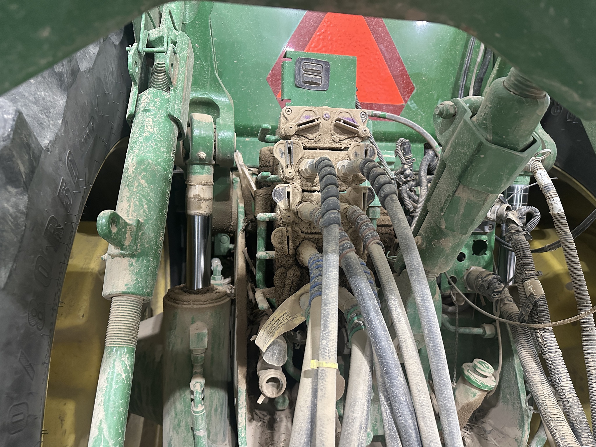 2013 John Deere 8360R Image 11
