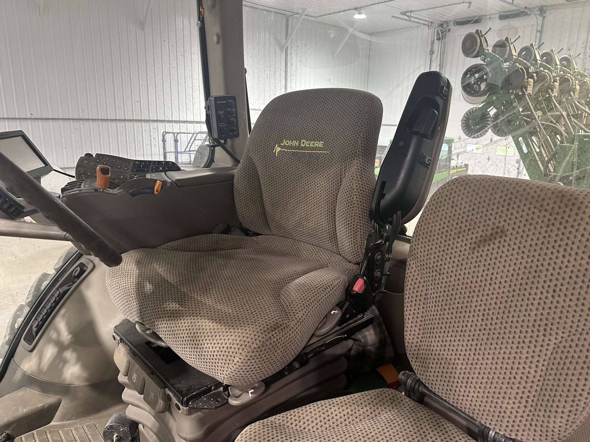 2013 John Deere 8360R Image 13