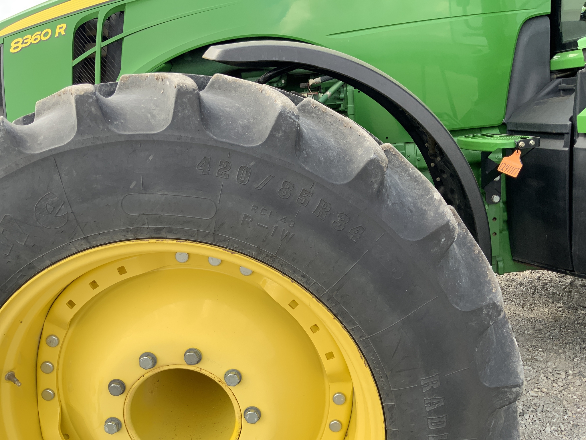 2013 John Deere 8360R Image 10