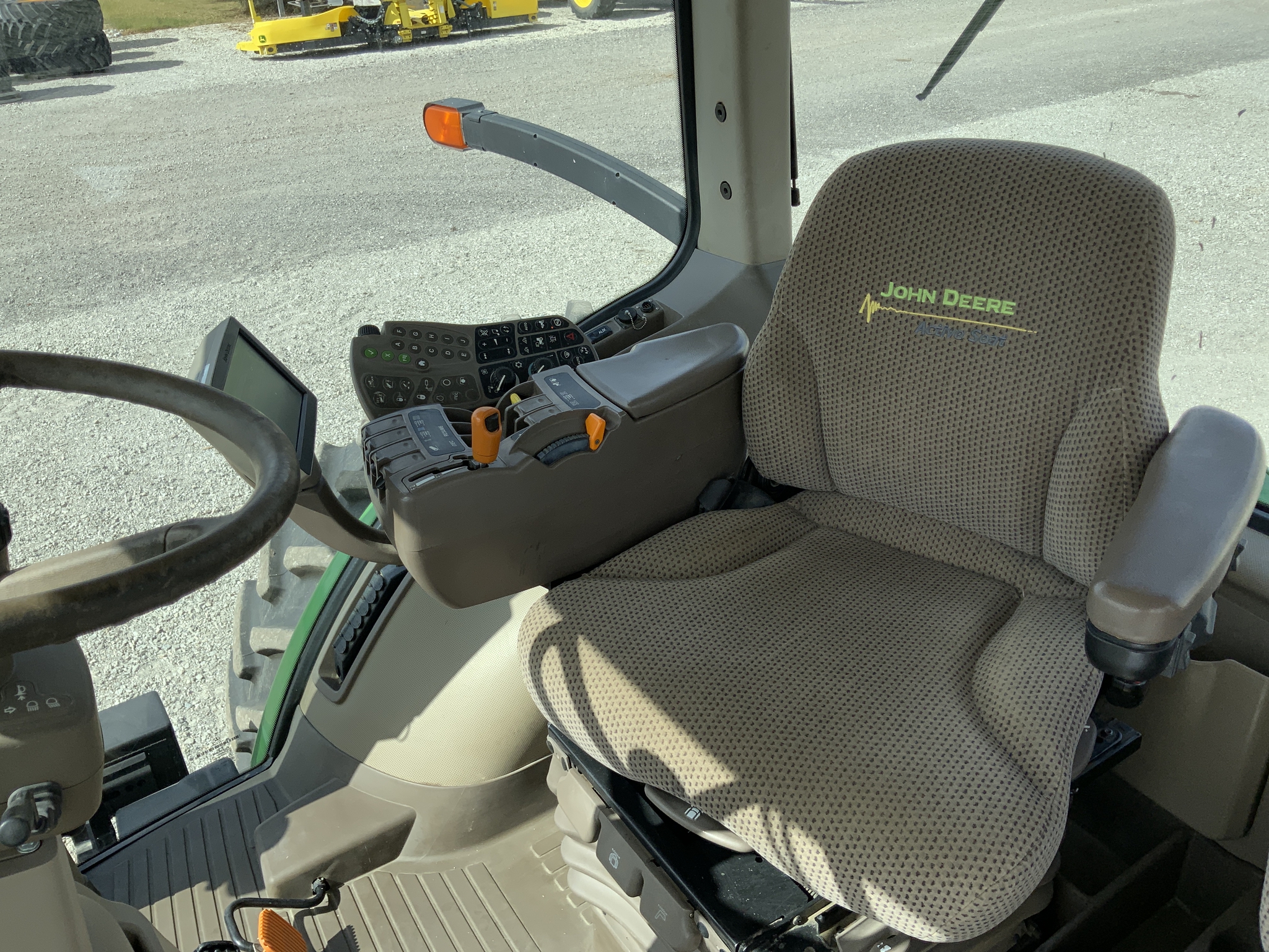 2013 John Deere 8360R Image 13